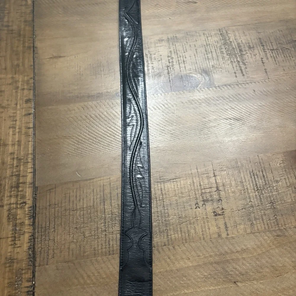 Vintage Lucchese Boot Co. Men's Black Leather Belt Size 42- WESTERN USA Tooled